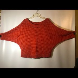 Crew neck quarter length sleeves sweater, knit